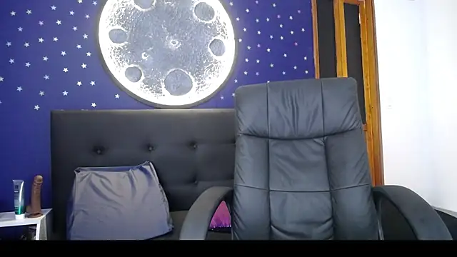 Olivia11  online show from 09.13.25