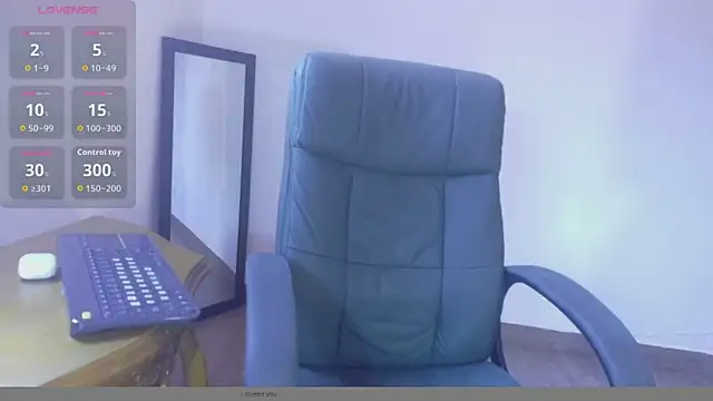 Olivia11  online show from 02.12.26