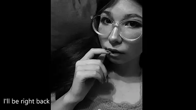 Snapshot of MiaamaLoveLyslt chatting on 09.19.25 MiaamaLoveLyslt online show from 09.19.25