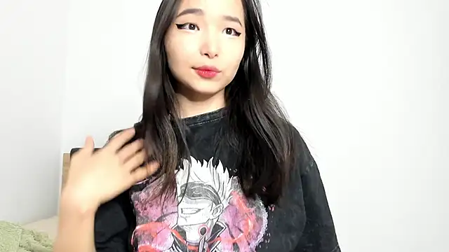 Soyun Mia online show from 12.21.25