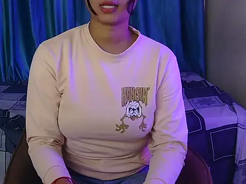 Snapshot of priya-kumari22 chatting on 10.30.25 priya-kumari22 online show from 10.30.25