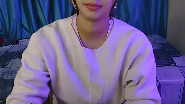 Snapshot of priya-kumari22 chatting on 11.26.25 priya-kumari22 online show from 11.26.25