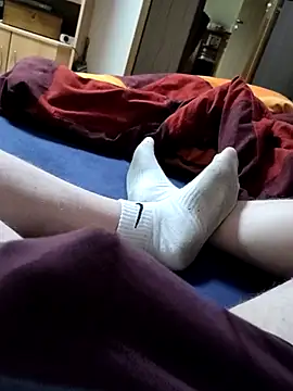 Snapshot of boxerundsocken91 chatting on 11.15.25 boxerundsocken91 online show from 11.15.25