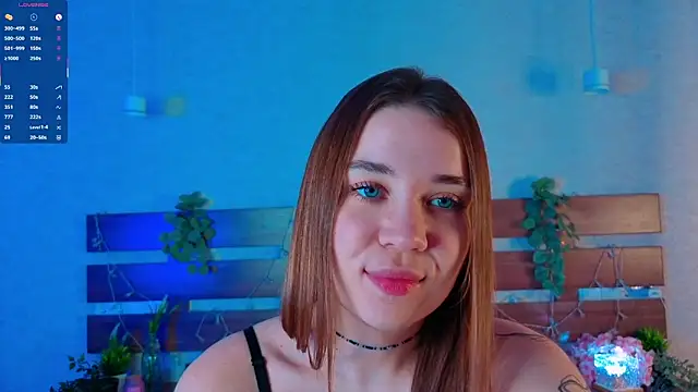 Snapshot of KarenGibbs chatting on 11.14.25 KarenGibbs online show from 11.14.25