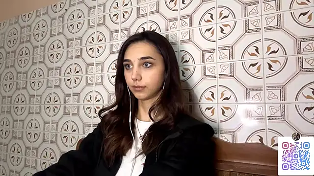 LinaMour online show from 11.10.25