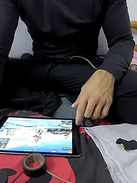 yazinyazin1 online show from 11.22.25