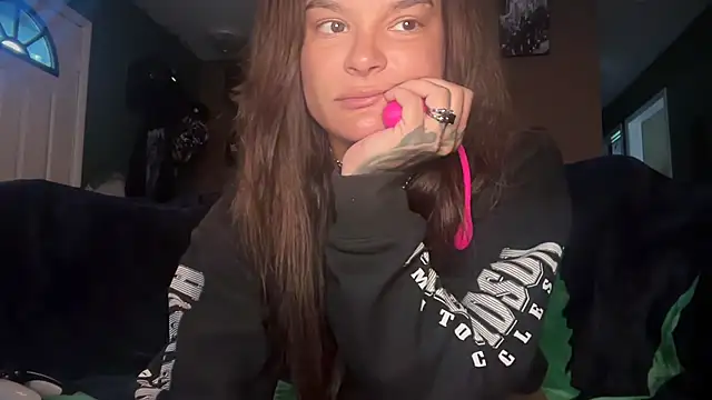 Snapshot of Trippie_hippies1313 chatting on 09.10.25 Trippie hippies1313 online show from 09.10.25