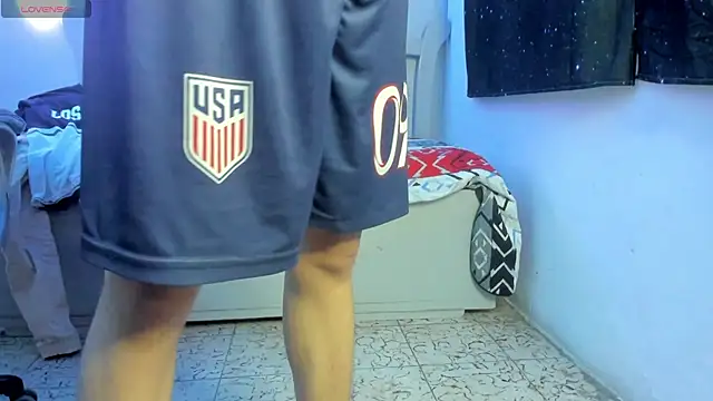 SantiagoRusso18 online show from 11.01.25