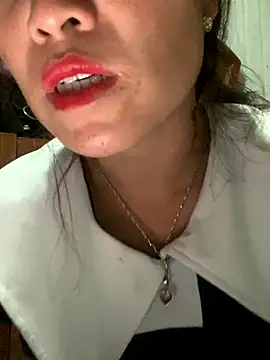 tuyetnhi-00 online show from 10.07.25