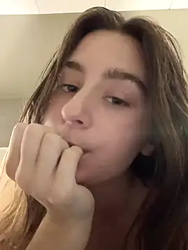 Snapshot of freakylittlebitch69 chatting on 09.12.25 freakylittlebitch69 online show from 09.12.25