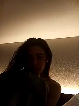 Snapshot of freakylittlebitch69 chatting on 09.24.25 freakylittlebitch69 online show from 09.24.25