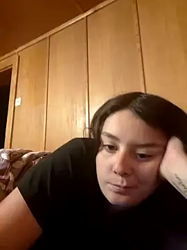 Snapshot of YoungLiisaxx chatting on 10.14.25 YoungLiisaxx online show from 10.14.25