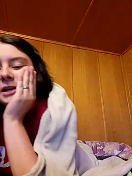 Snapshot of YoungLiisaxx chatting on 10.24.25 YoungLiisaxx online show from 10.24.25