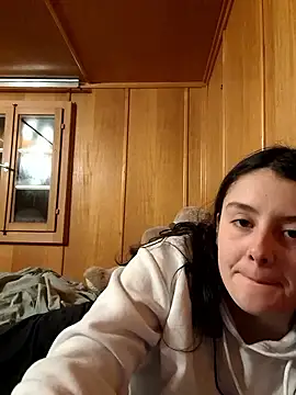 Snapshot of YoungLiisaxx chatting on 01.11.26 YoungLiisaxx online show from 01.11.26