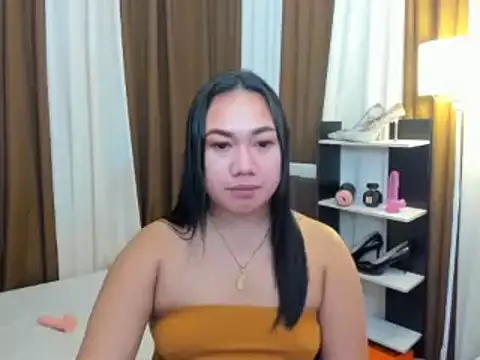 TsUncutKaren online show from 12.18.25