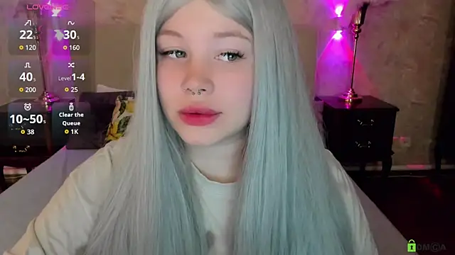 Diana Dream online show from 10.30.25