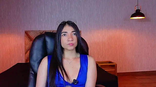 Aurora jones11 online show from 11.24.25