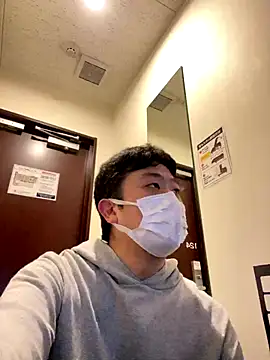 Snapshot of szk2412 chatting on 10.26.25 szk2412 online show from 10.26.25