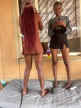 Snapshot of Melanin2002 chatting on 09.11.25 Melanin2002 online show from 09.11.25