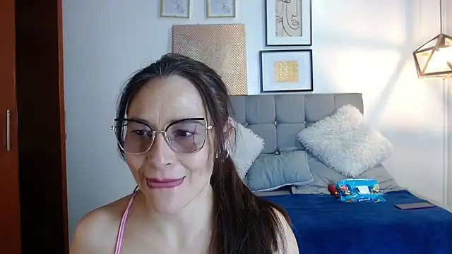  naomi s online show from 09.17.25