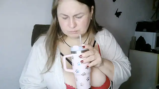 Snapshot of MartaXLove chatting on 07.15.26 MartaXLove online show from 07.15.26