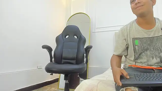 Snapshot of charlotte_dante212 chatting on 02.08.26 charlotte dante212 online show from 02.08.26