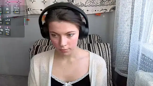 CutieAnny online show from 11.12.25