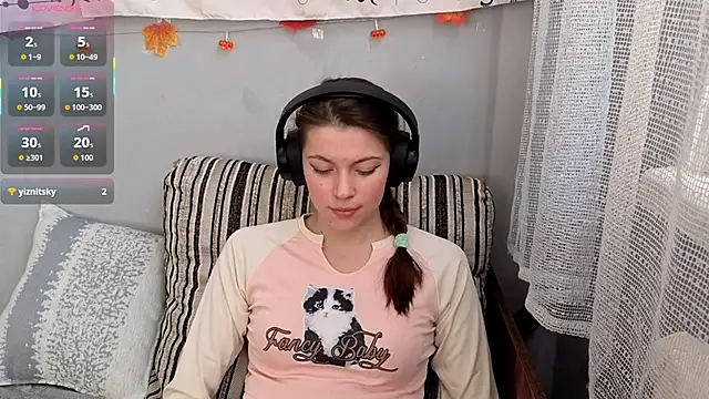 CutieAnny online show from 11.16.25