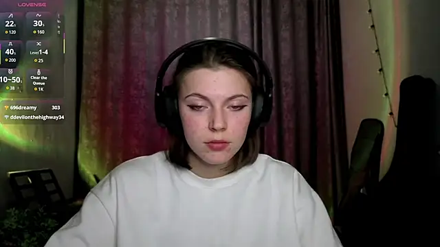 CutieAnny online show from 02.17.26