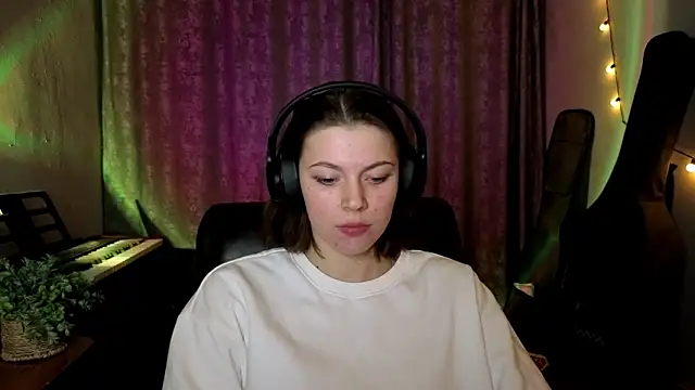 CutieAnny online show from 02.20.26