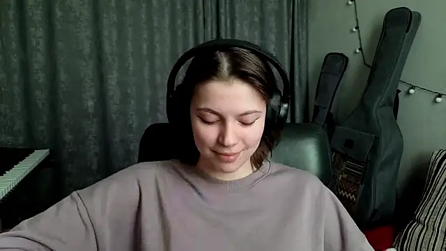 CutieAnny online show from 03.20.26