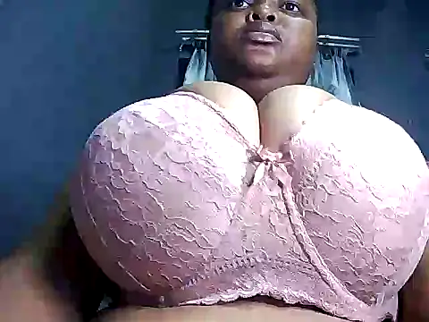 Snapshot of MegaBustyQueen chatting on 02.20.26 MegaBustyQueen online show from 02.20.26