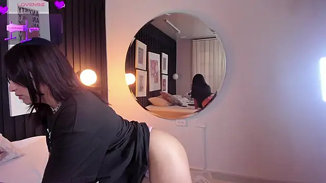 Manelyk evanss  online show from 02.15.26