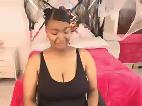 Snapshot of Amiranast chatting on 10.29.25 Amiranast online show from 10.29.25