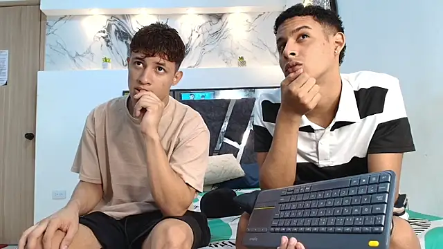 Snapshot of GRETTY_BOYS chatting on 10.22.25 GRETTY BOYS online show from 10.22.25