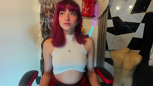 Snapshot of sophia_arevalo chatting on 05.15.26 sophia arevalo online show from 05.15.26