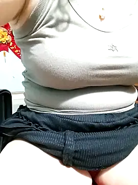 Snapshot of Tasu774 chatting on 02.15.26 Tasu774 online show from 02.15.26