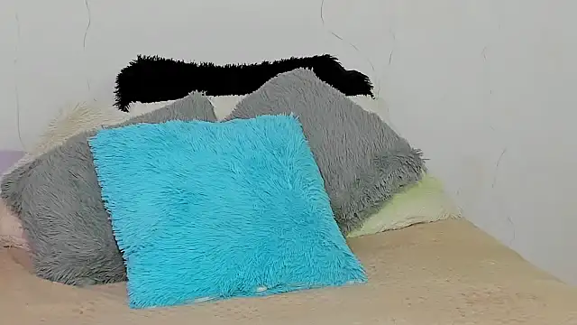 Snapshot of Naomi_Flame chatting on 11.11.25 Naomi Flame online show from 11.11.25