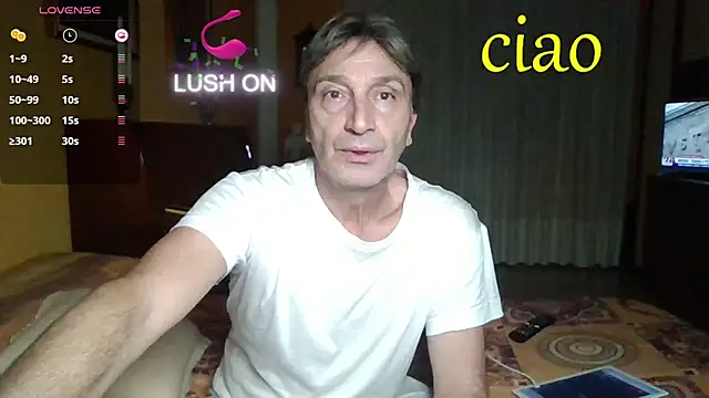 Snapshot of lattediyak chatting on 12.04.25 lattediyak online show from 12.04.25