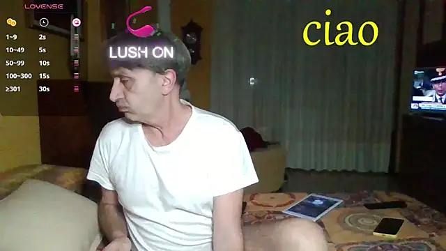Snapshot of lattediyak chatting on 12.05.25 lattediyak online show from 12.05.25