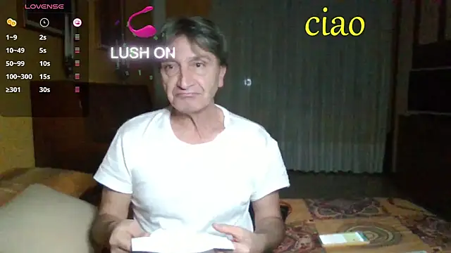 Snapshot of lattediyak chatting on 12.21.25 lattediyak online show from 12.21.25