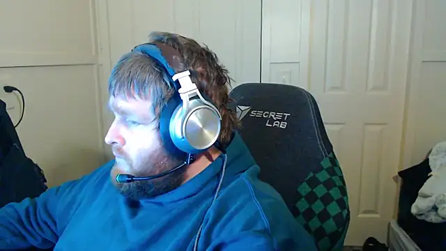 Snapshot of NeedyGlister chatting on 09.24.25 NeedyGlister online show from 09.24.25