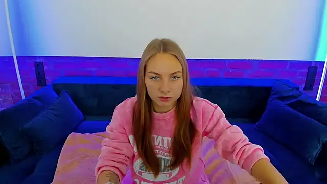 Snapshot of MilaAddams chatting on 11.11.25 MilaAddams online show from 11.11.25