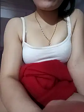 LucyyLy online show from 12.17.25