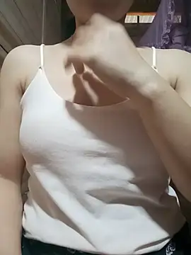 Snapshot of LucyyLy chatting on 06.24.26 LucyyLy online show from 06.24.26