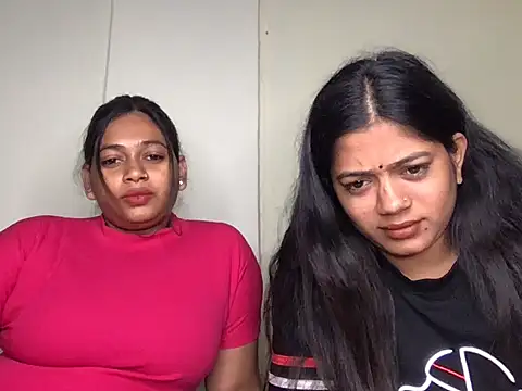 Snapshot of HoleyCoupon chatting on 01.08.26 HoleyCoupon online show from 01.08.26