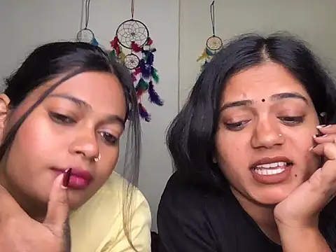 Snapshot of HoleyCoupon chatting on 01.13.26 HoleyCoupon online show from 01.13.26