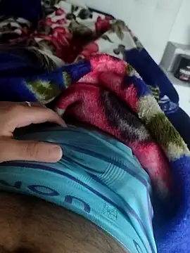 Snapshot of Yazaza1999 chatting on 09.30.25 Yazaza1999 online show from 09.30.25