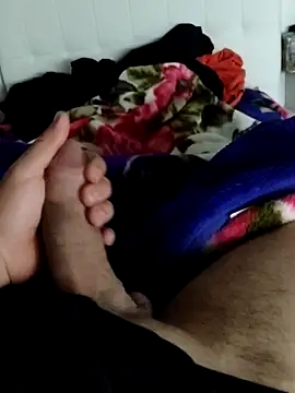 Snapshot of Yazaza1999 chatting on 10.21.25 Yazaza1999 online show from 10.21.25