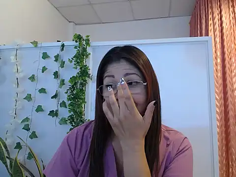 Snapshot of Manuela_lara_ chatting on 09.08.25 Manuela lara online show from 09.08.25